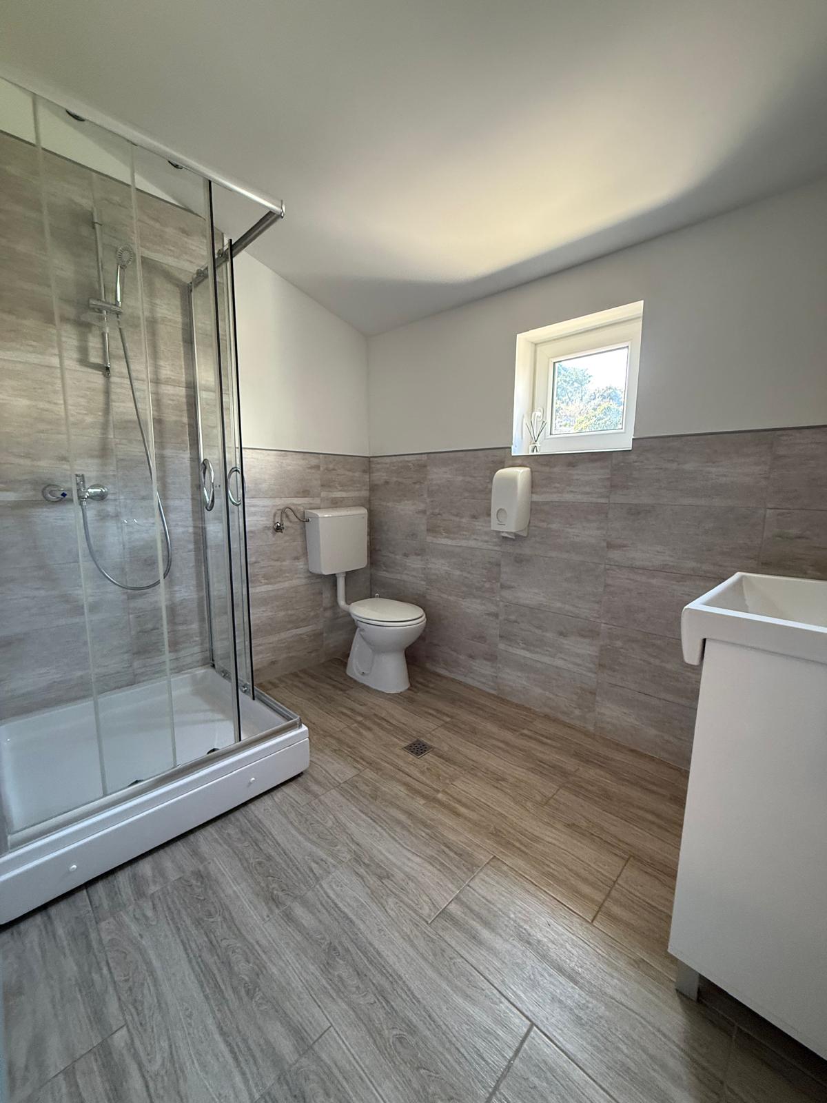 Family Room – image 3